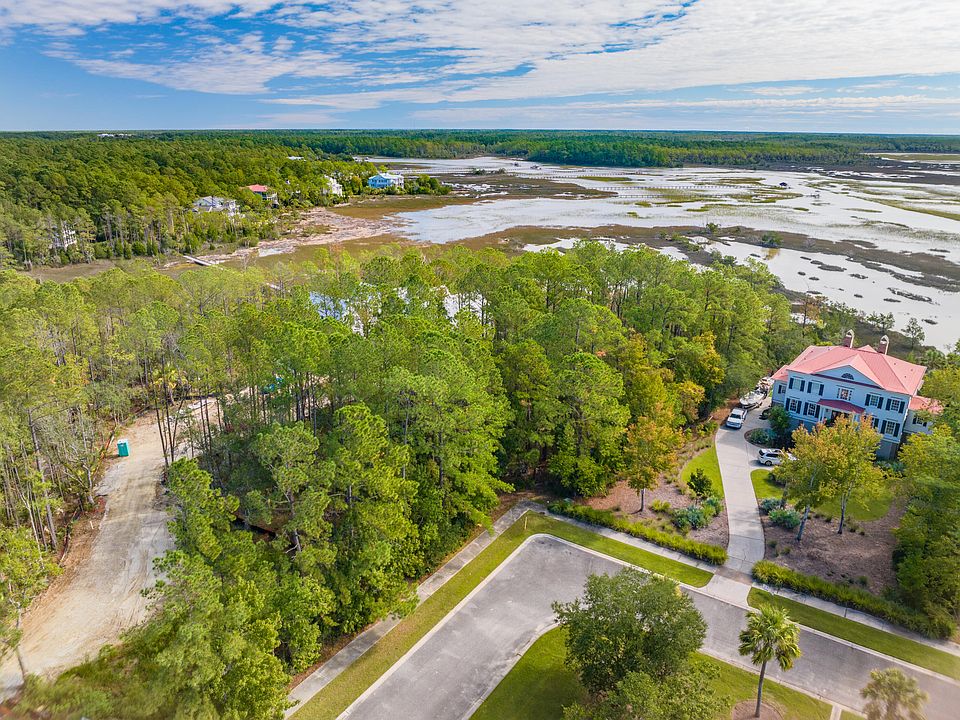 1st image of 773 Bounty Square Dr