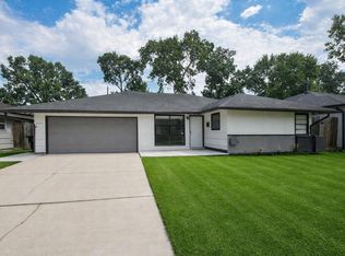 5330 Windswept Ln, Houston, TX 77056