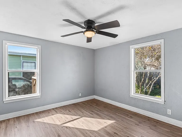 4645 Cheryl Dr — Photo 14
