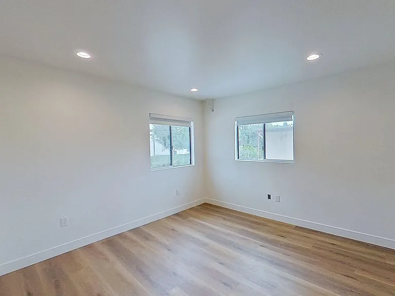 829 N Garfield St — Photo 106