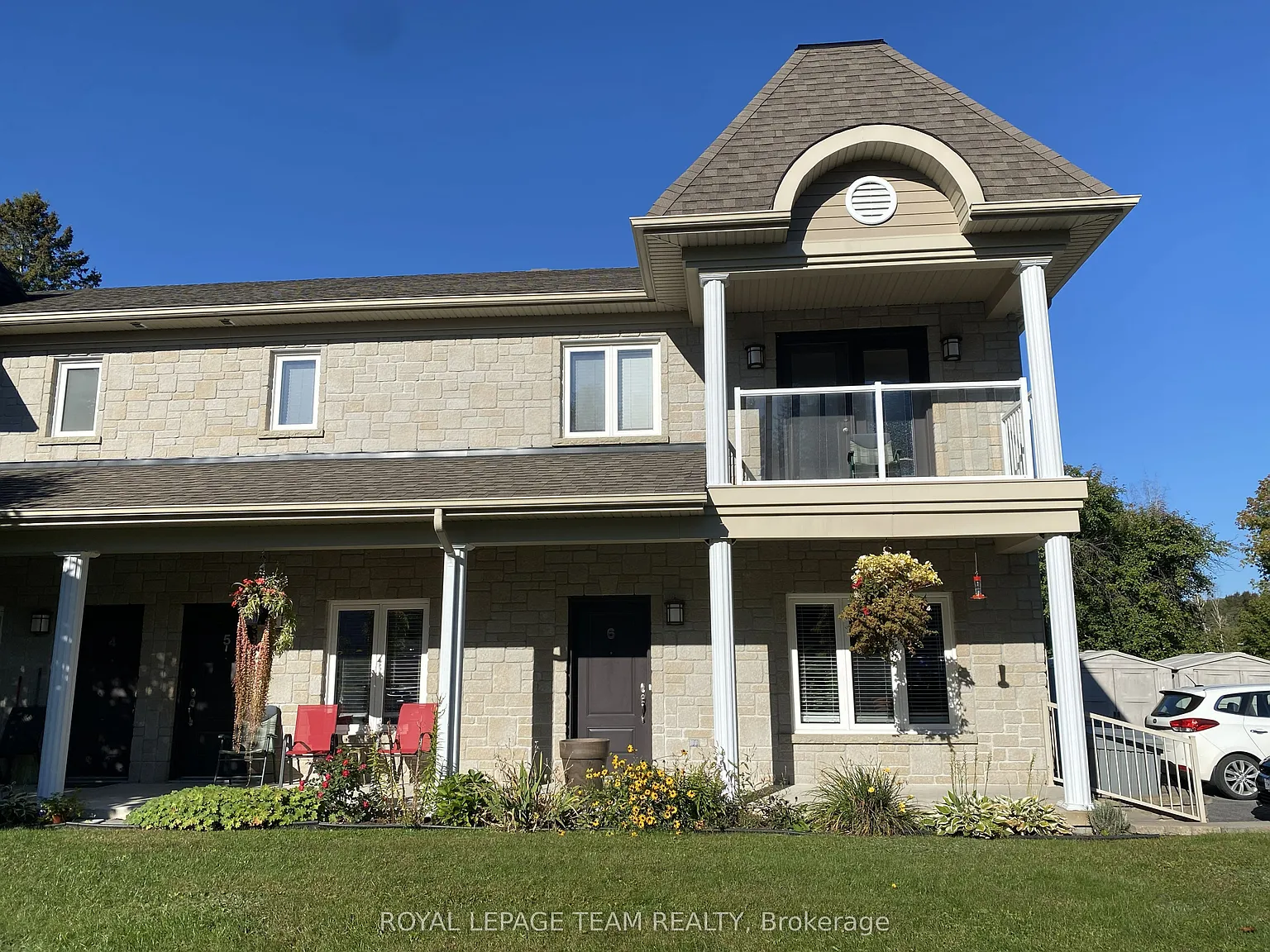 2 bed, $1,850 — Photo 1