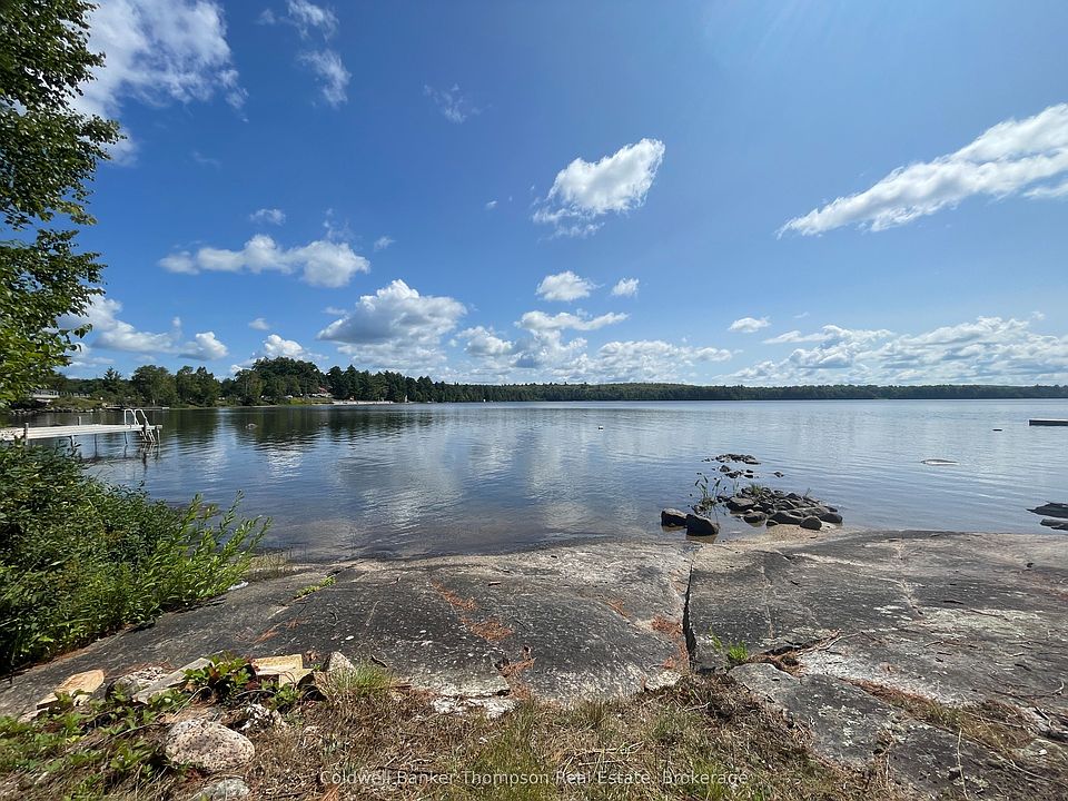 1st image of 7 Merripark Dr