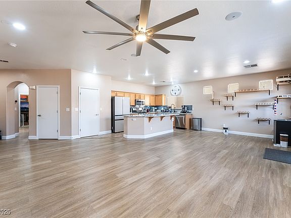 5th image of 4120 Annendale Ave