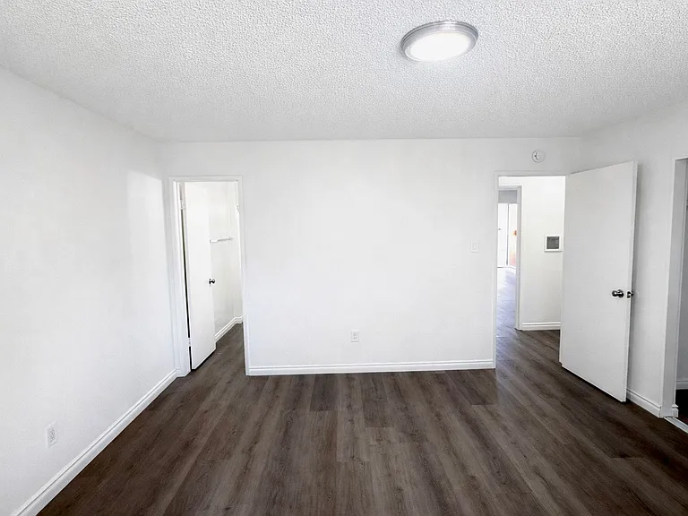 El Centrico Apartments — Photo 18