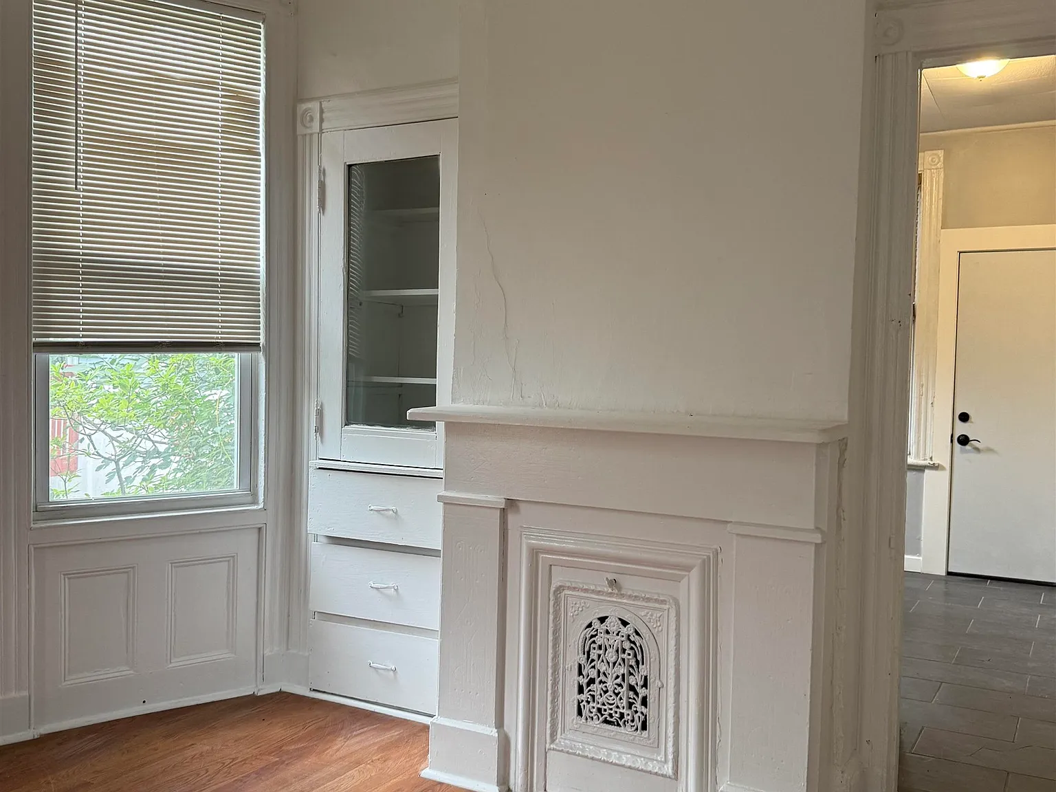 4 bed, 2.0 bath, $3,895 — Photo 2