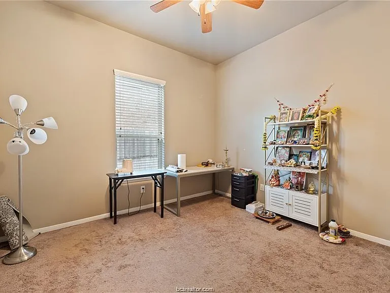 2523 Warkworth Ln — Photo 11