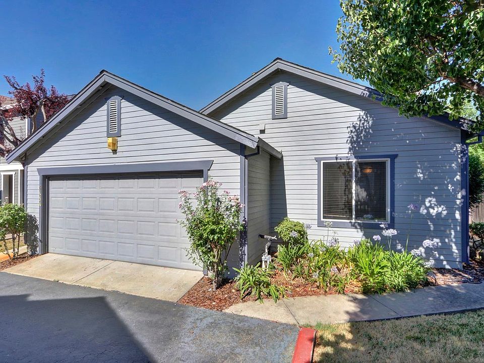 1st image of 6454 Laguna Mirage Ln