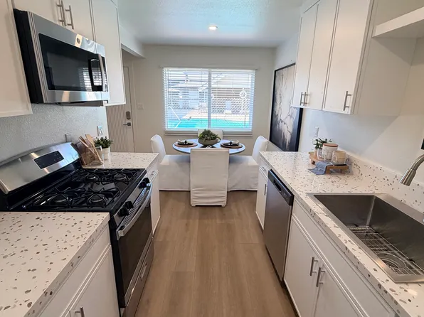 00-15501 Pasadena Ave, Tustin, CA