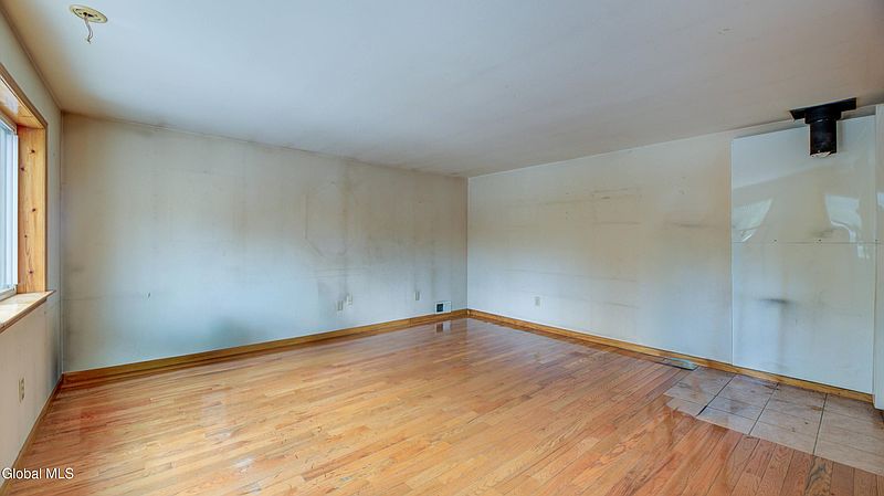 4th image of 241 Windfall Road