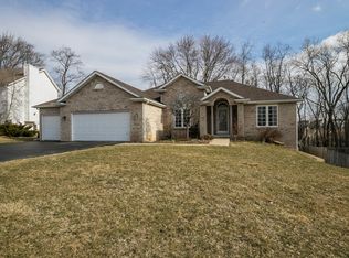 2048 Charnwood Ct, Machesney Park, IL