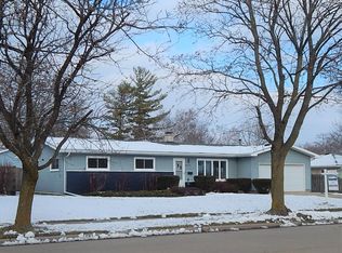 1522 W 7th Ave, Oshkosh, WI 54902