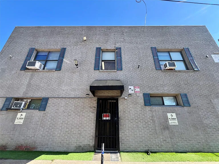 2705 Lorraine St #8 — Photo 15