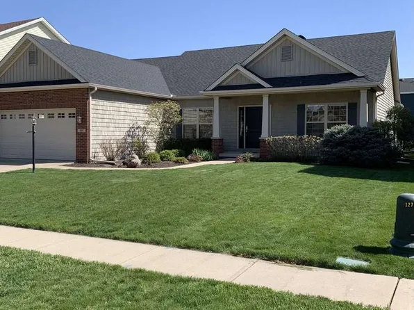 307 Preston St, Savoy, IL 61874