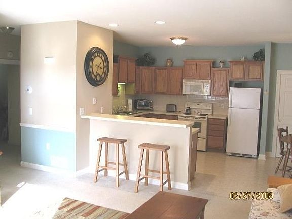 3rd image of 2146 W Vista Bella Dr #102