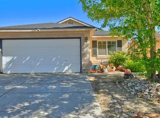 8515 Vista Serena Ln SW, Albuquerque, NM 87121