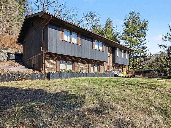 2nd image of 62 Ski Hill Rd