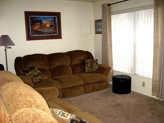 2nd image of 115 Quail Ln