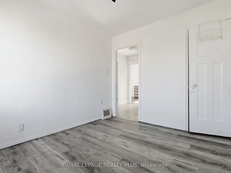 115 Kensington Ave N — Photo 14
