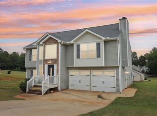 65 Randall Dr, Rockmart, GA