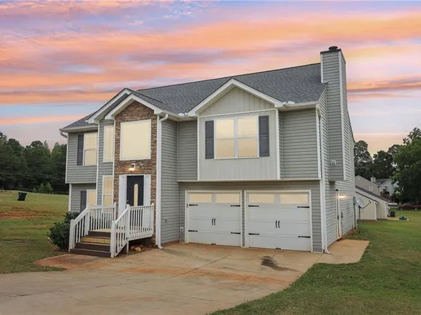 65 Randall Dr, Rockmart, GA 30153