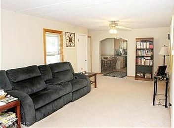 4th image of 1329 W Highland Blvd