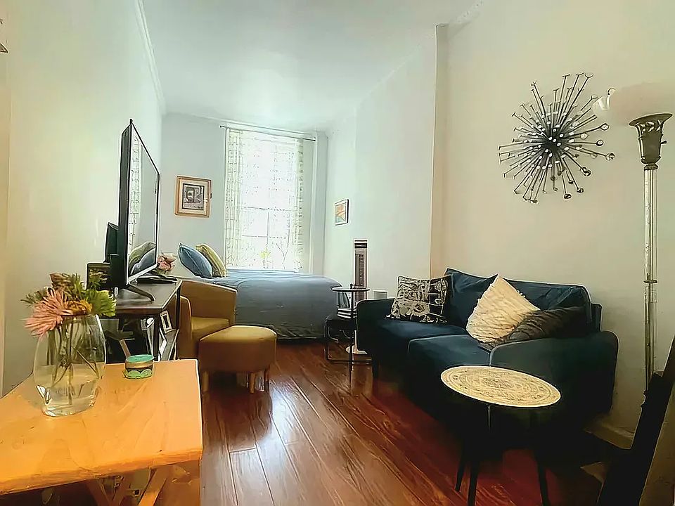 1st image of 247 E 52nd St #1AA