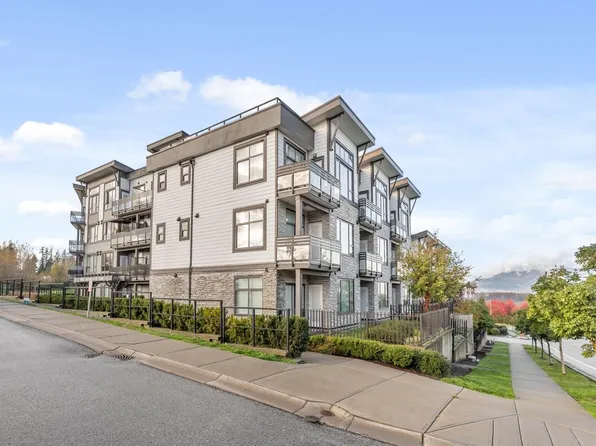9983 Barnston Dr E #309, Surrey, BC V4N 6T3