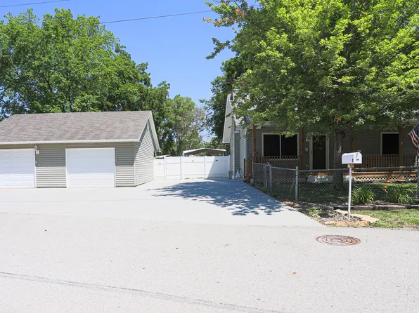 16 Wallace Ave, Council Bluffs, IA 51501