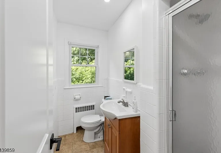 12 Forest Ave — Photo 32