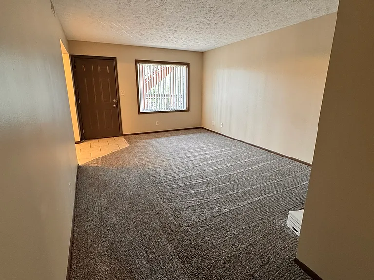 1847 Knox St #16 — Photo 8