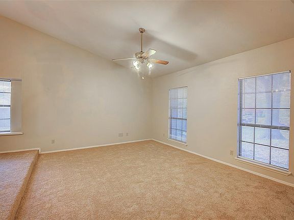 4th image of 7512 Mullins Dr