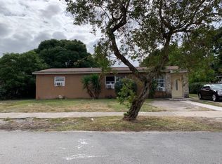 2810 NW 179th St, Miami Gardens, FL 33056