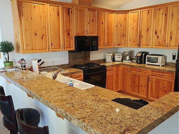 5th image of 4 Calaneva Dr #8