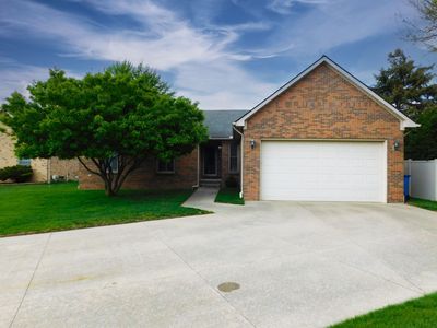 11289 River Dr, Warren, MI, 48093