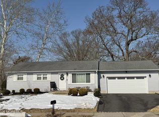 43 Lake Dr, Howell, NJ 07731