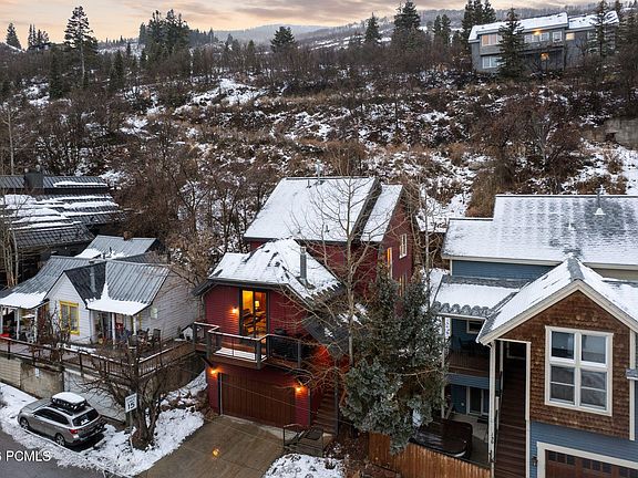 2nd image of 136 Daly Ave