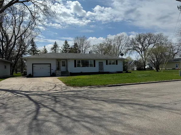 115 9th St S, Sauk Centre, MN 56378