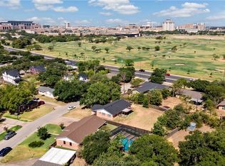 105 Redmond Dr, College Station, TX 77840