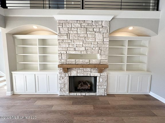 5th image of 432 Poplar Ln