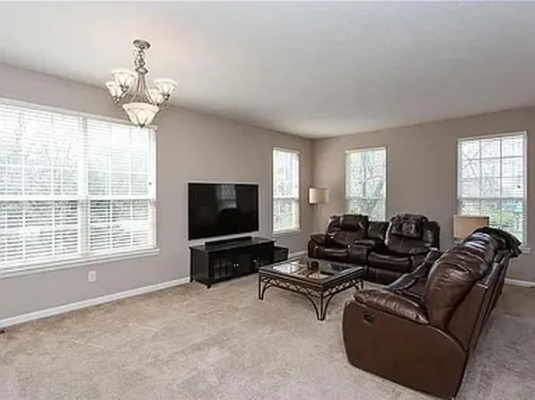 5545 Trammel Ct, Carmel, IN 46033