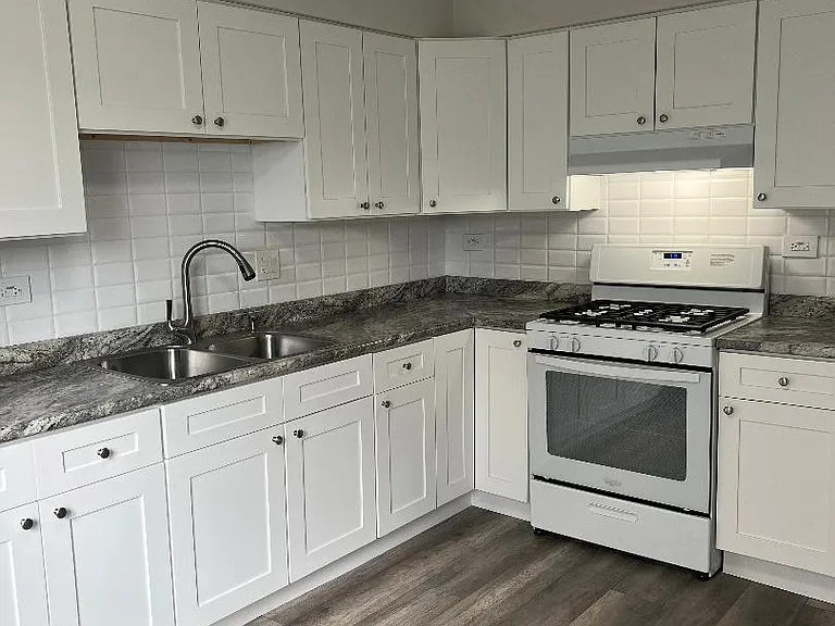 9955 Nottingham Ave — Photo 2