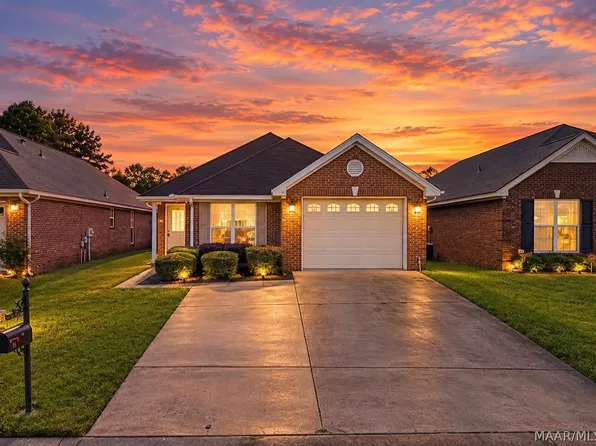 99 Turtle Dr, Elmore, AL 36025