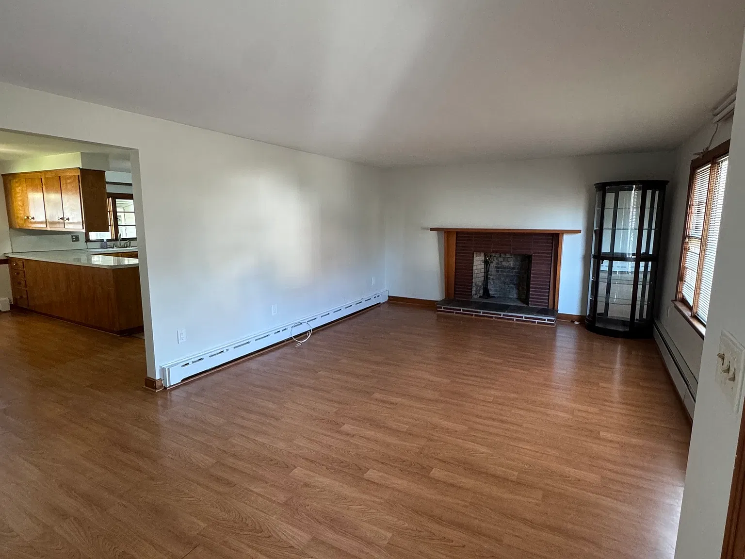 2 bed, 2.0 bath, 1288 sqft, $3,000 — Photo 3