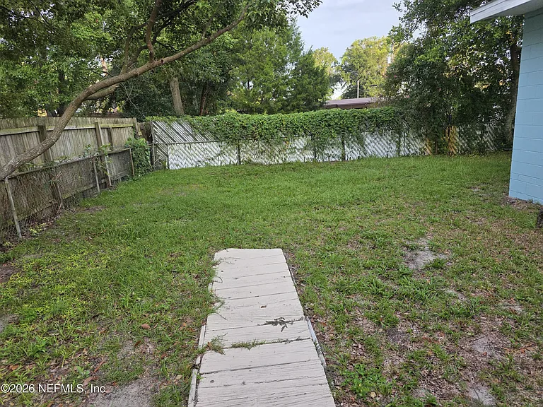 11428 Harlan Dr — Photo 3