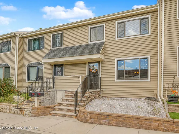 27 Berry Ct, Staten Island, NY 10309