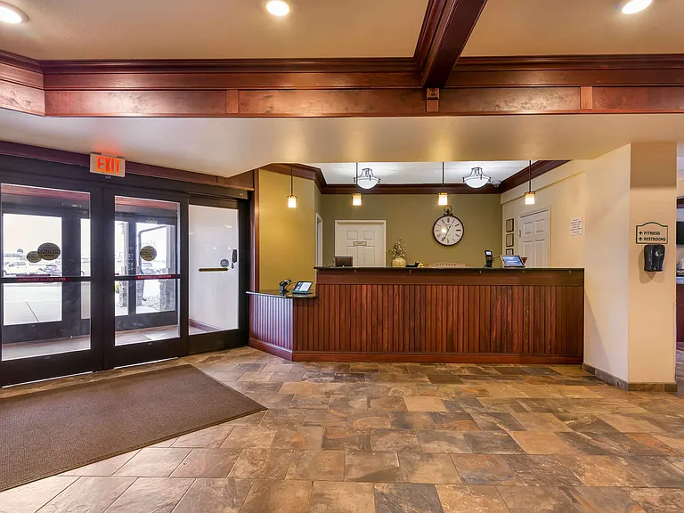Lobby and Guest Check-in
