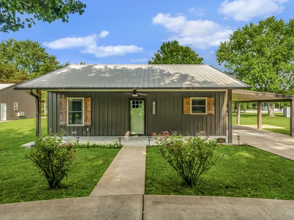 105 Rosson St, Summertown, TN 38483