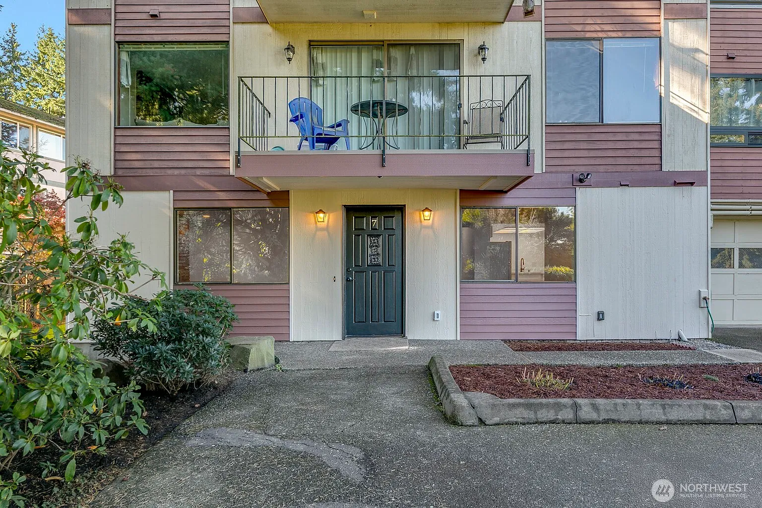 2418 Euclid Avenue photo 1