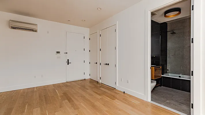 Rented by Nooklyn NYC LLC | media 6