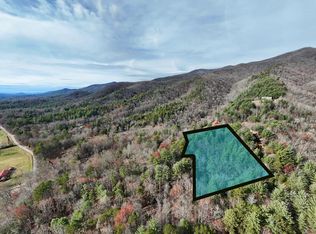 15 Captain Bill Dr, Hayesville, NC 28904